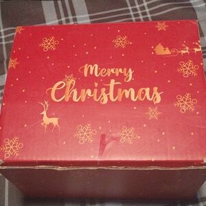 Red Merry Christmas Gift Box
